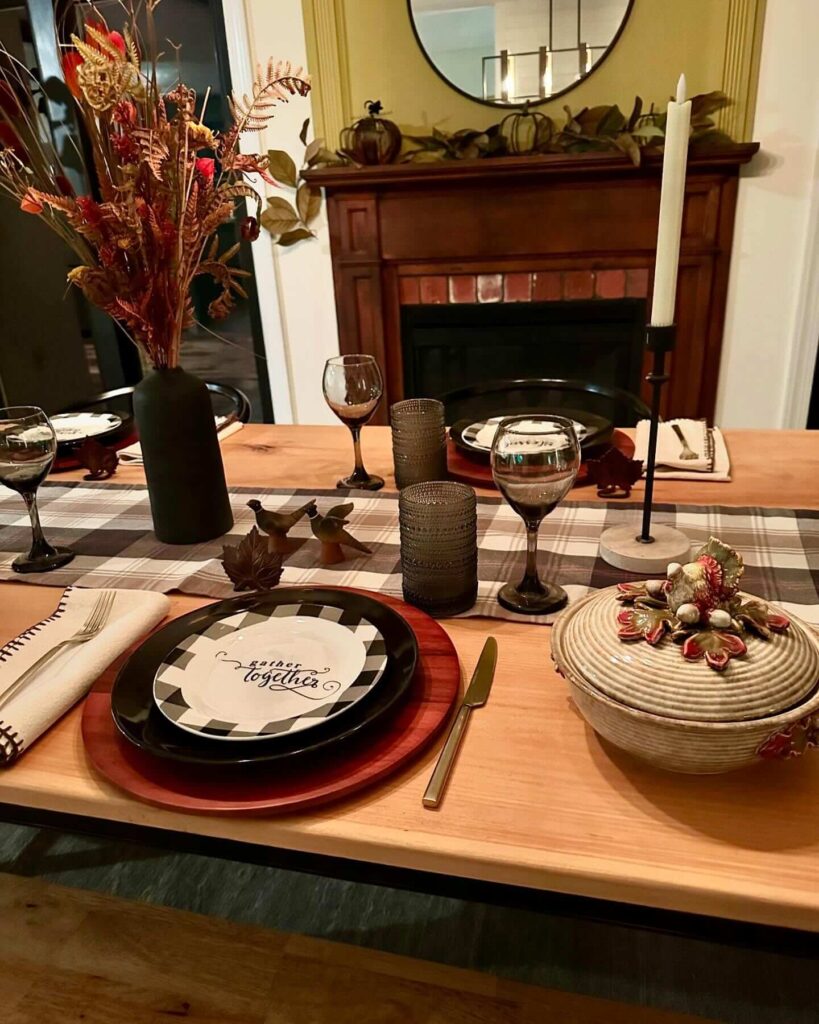 Thanksgiving Table Setting Ideas to Impress Guests 23
