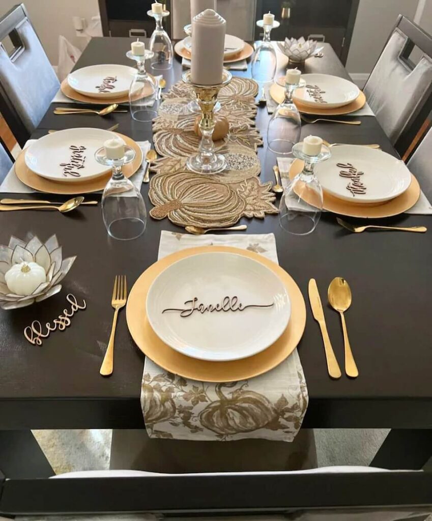 Thanksgiving Table Setting Ideas to Impress Guests 24
