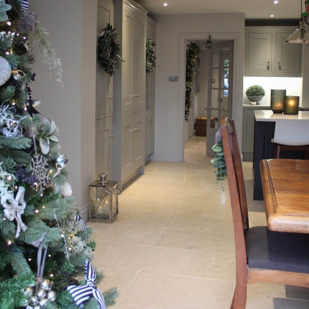 Christmas Kitchen Decor Ideas to Try Now 25