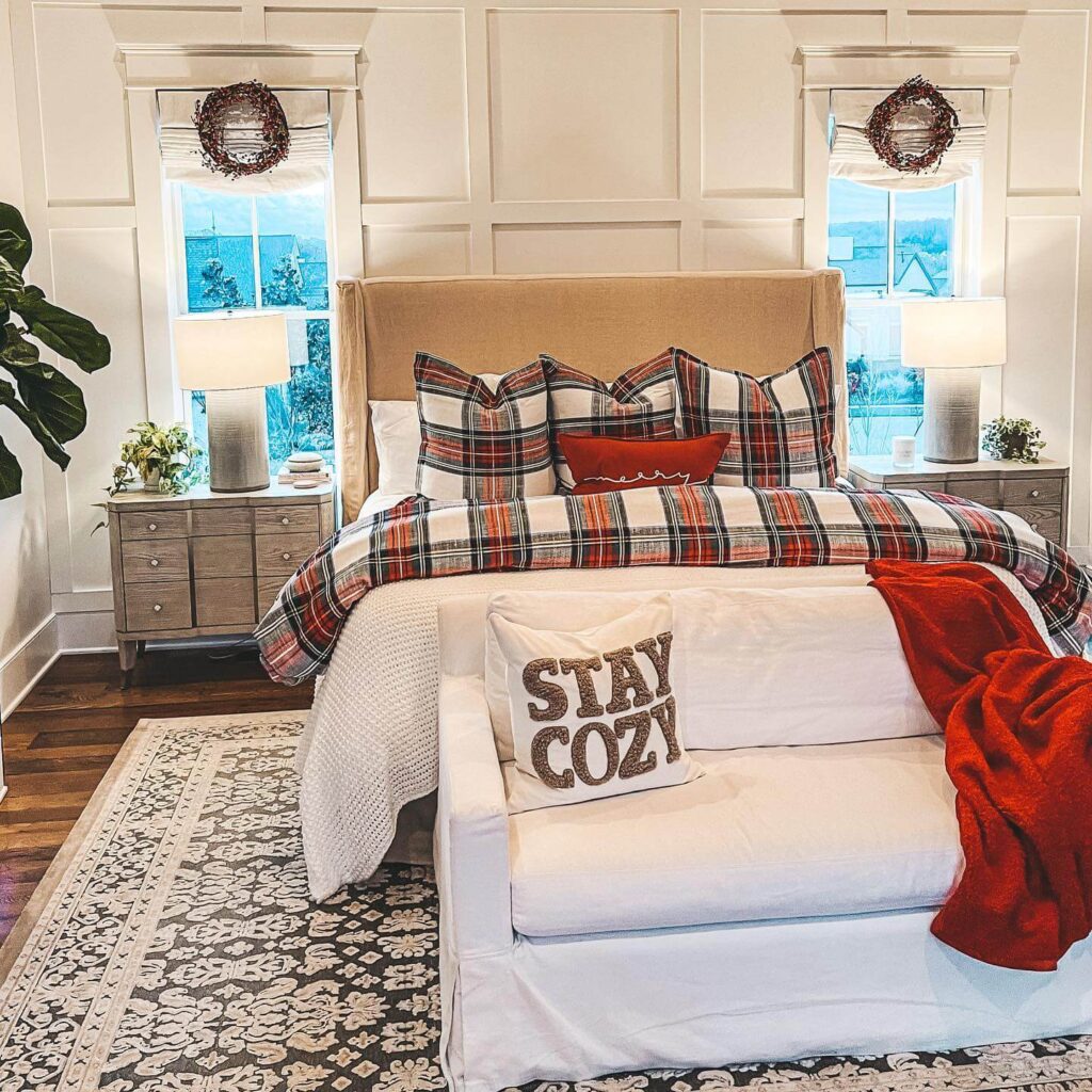 Christmas Bedding Ideas for a Festive Bedroom 25