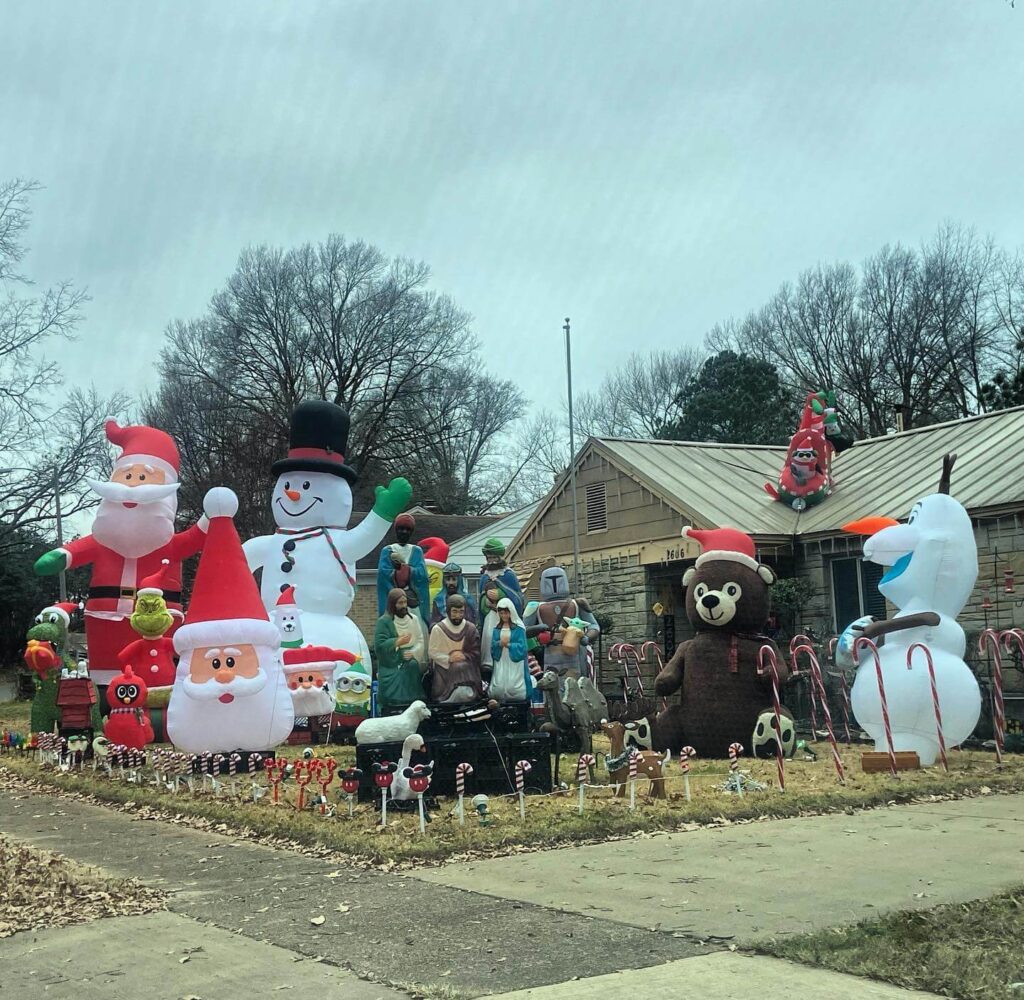 Christmas Yard Decor Ideas That Shine Bright 26