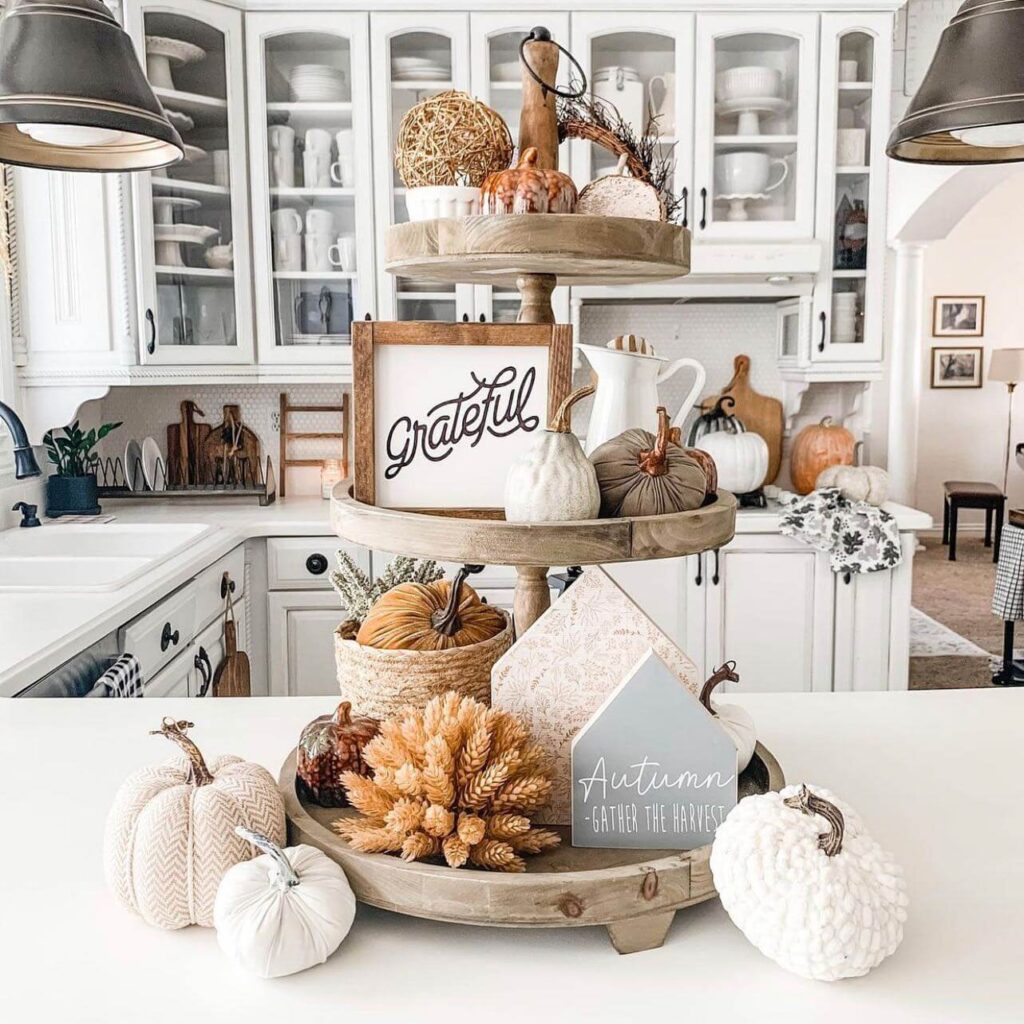 Tiered Tray Thanksgiving Ideas to Try Now 26