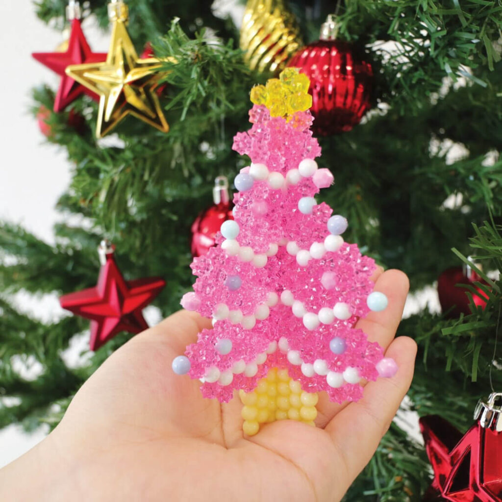 Pink Christmas Decor Ideas You’ll Love 26