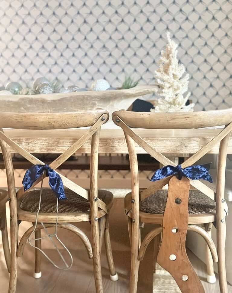 Blue and White Christmas Decor Ideas to Try 27