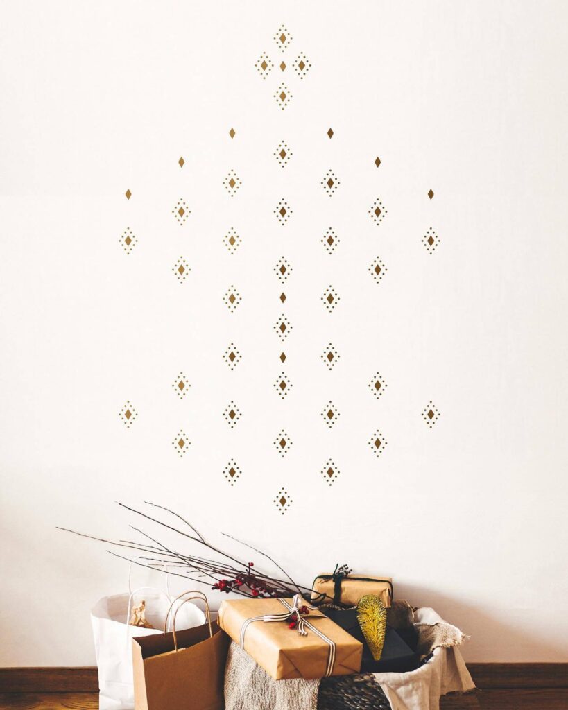 Small Space Christmas Decorating Ideas That Pop 28