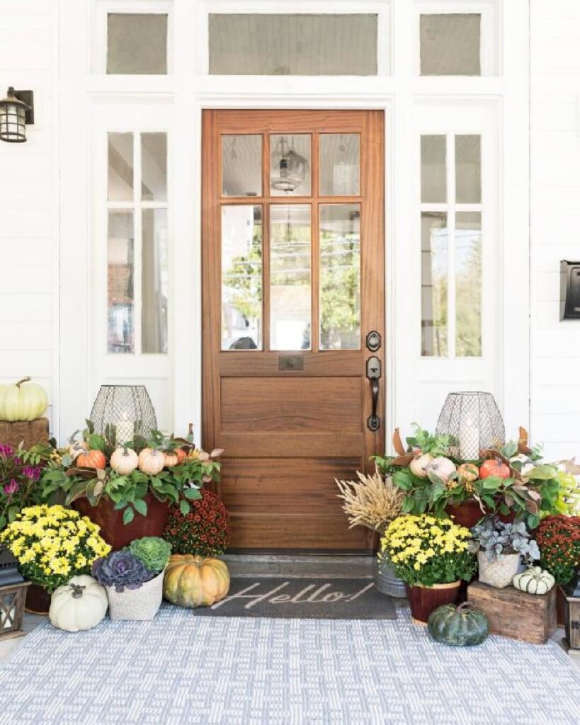 Thanksgiving Porch Decor Ideas to Welcome Fall 28