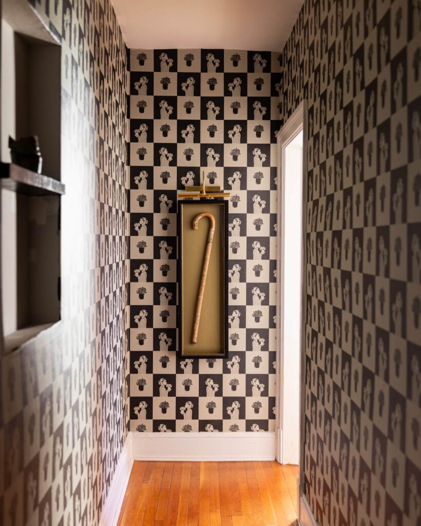 Peel-and-Stick Wallpaper Ideas to Transform Walls 28