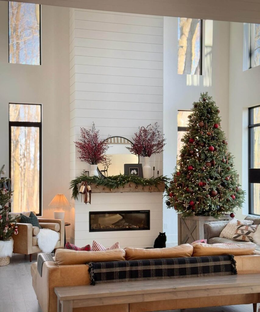 Christmas Mantel Decor Ideas to Try This Year 28