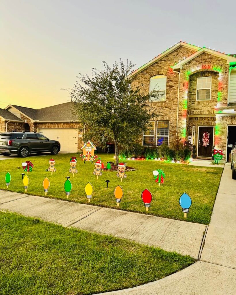 Christmas Yard Decor Ideas That Shine Bright 28