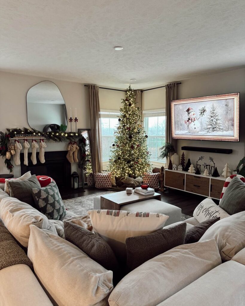 Christmas Living Room Ideas for a Festive Home 28