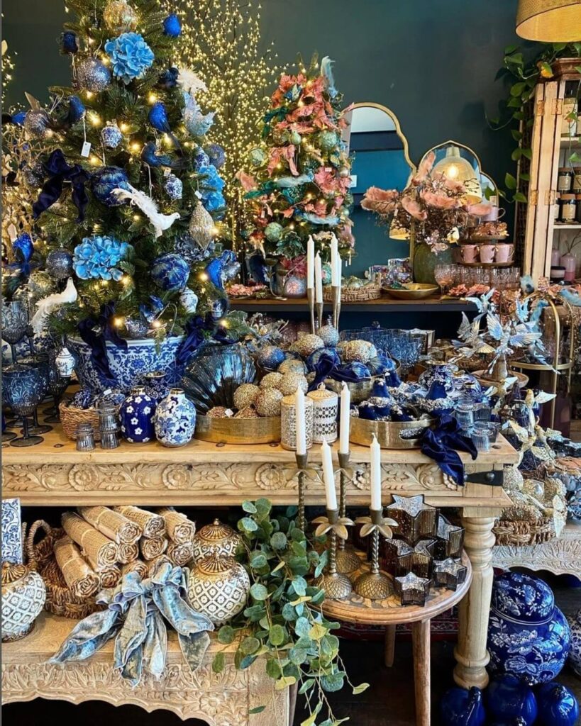 Blue and White Christmas Decor Ideas to Try 3