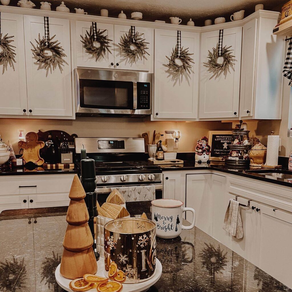 Thanksgiving Kitchen Decor Ideas to Try Now 3