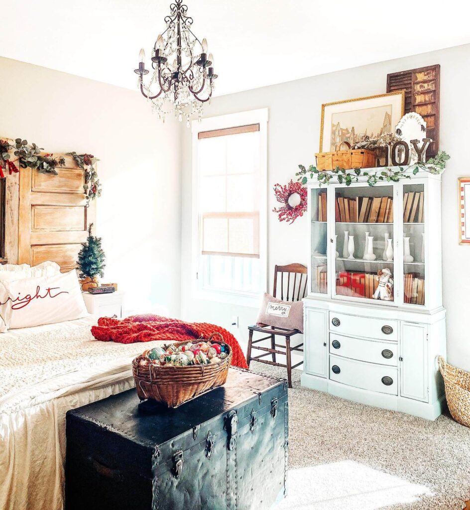 Christmas Bedroom Decor Ideas for Cozy Vibes 3