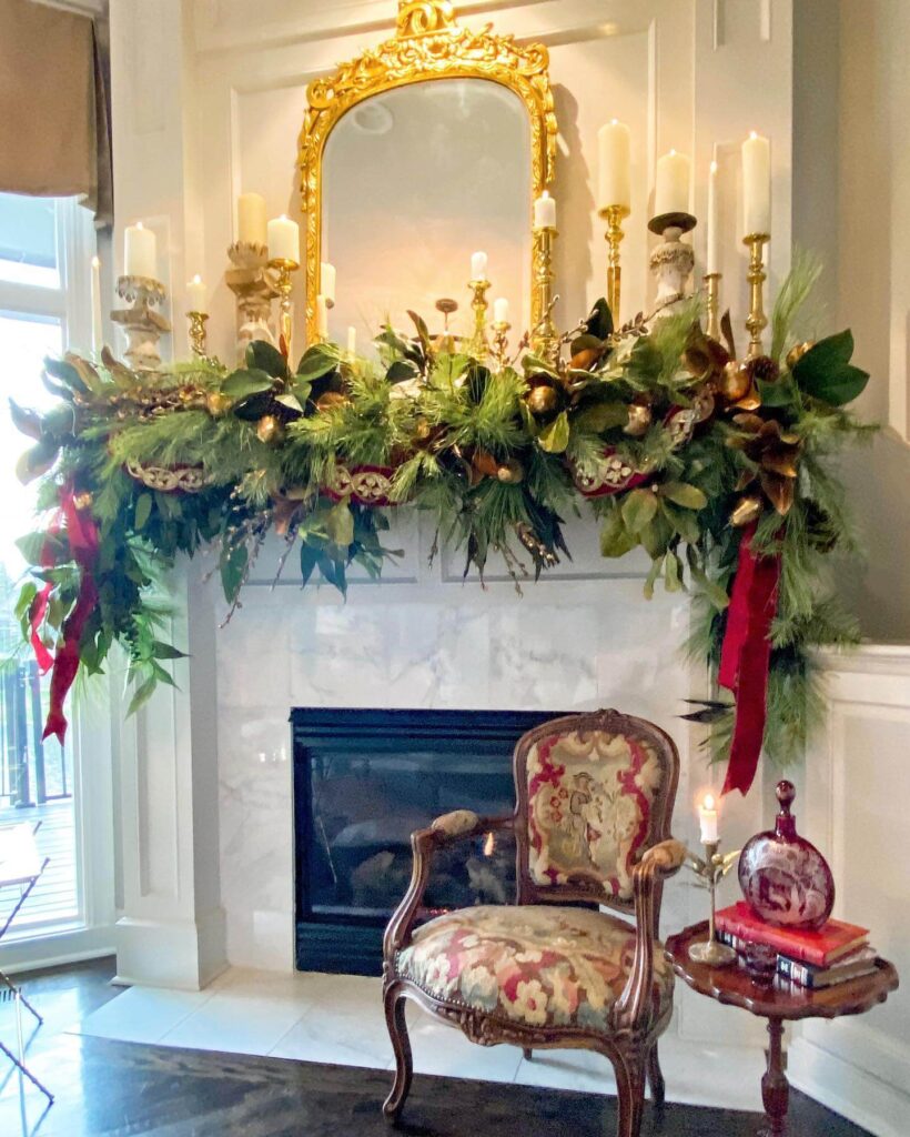 Christmas Mantel Decor Ideas to Try This Year 3