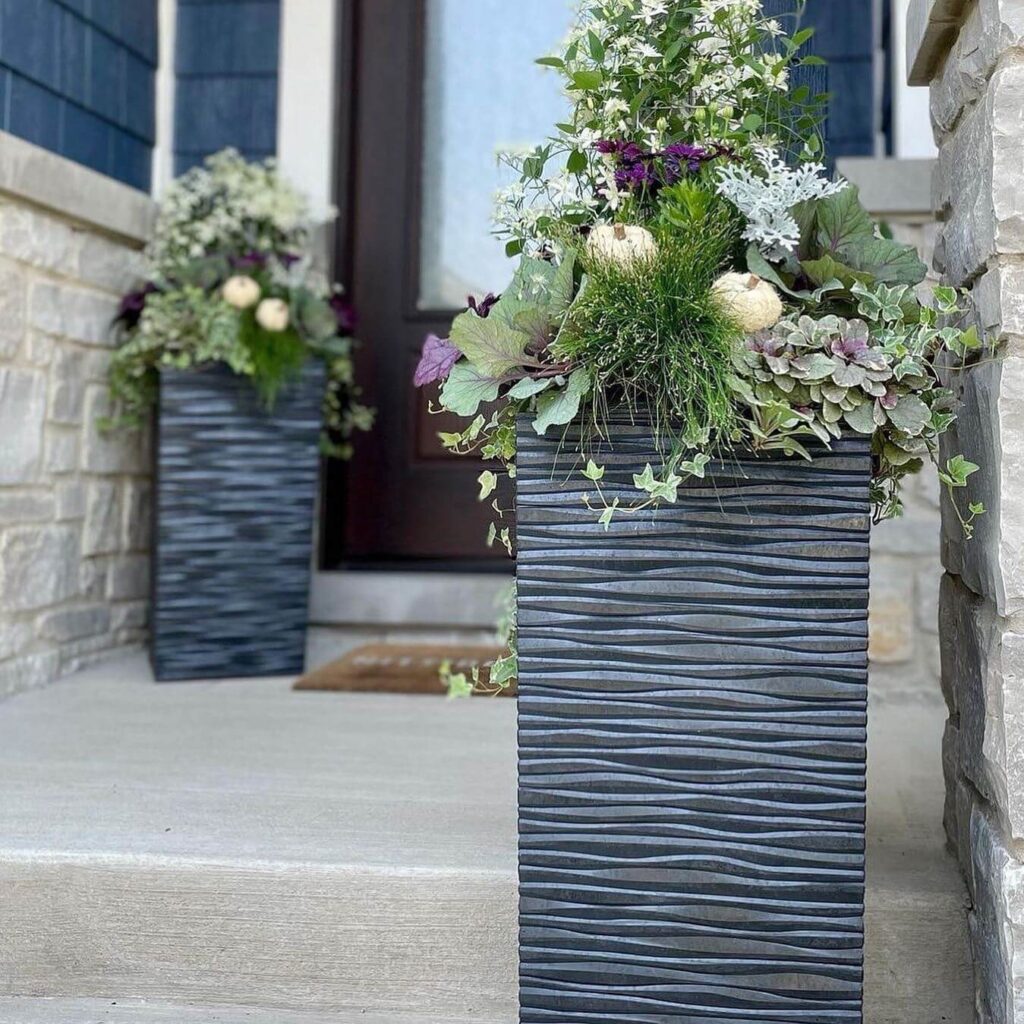 Thanksgiving Porch Decor Ideas to Welcome Fall 30