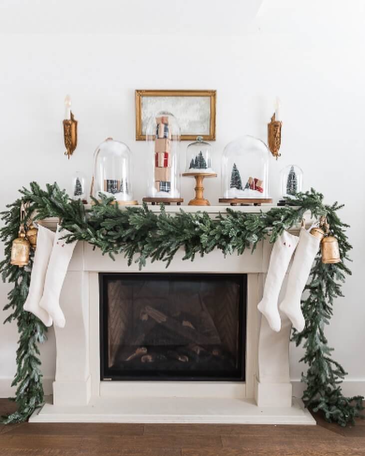 Christmas Mantel Decor Ideas to Try This Year 31