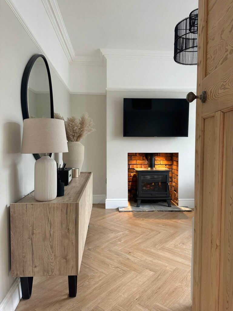 Small Living Room Layouts That Maximize Space 31