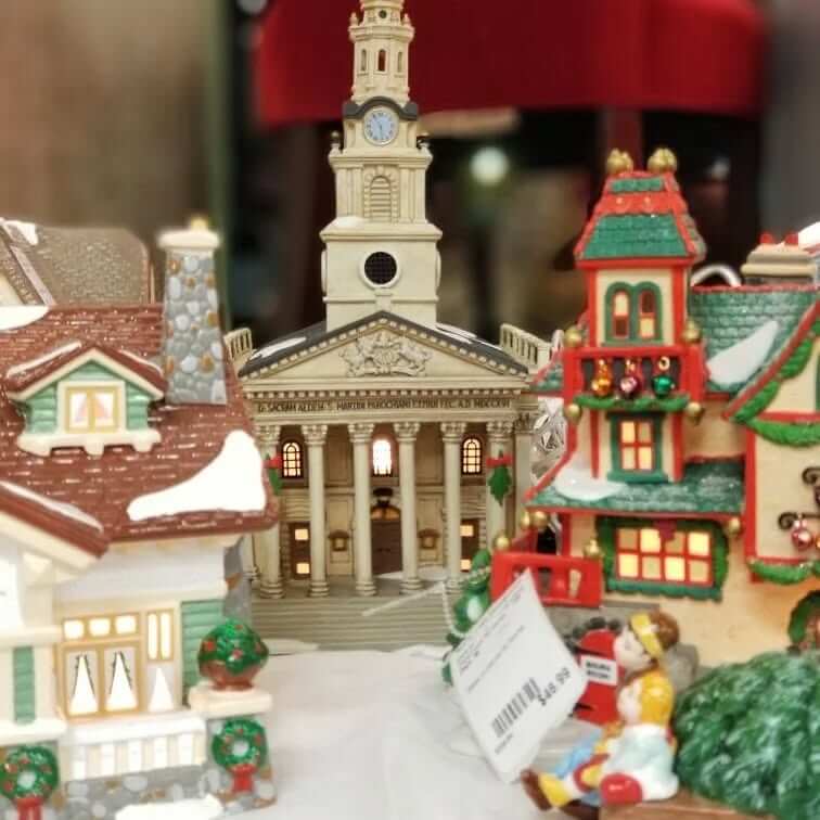 Festive & Fun Christmas Village Display Ideas 31