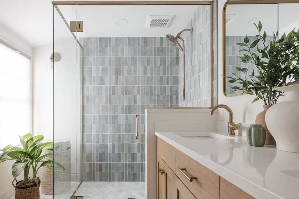 Stunning Bathroom Tile Ideas to Inspire You 31