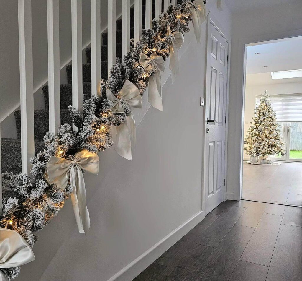 Glam Christmas Decor Ideas for a Luxe Look 32