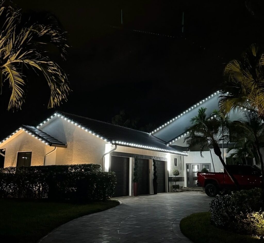 Christmas Lighting Ideas to Brighten the Season 34