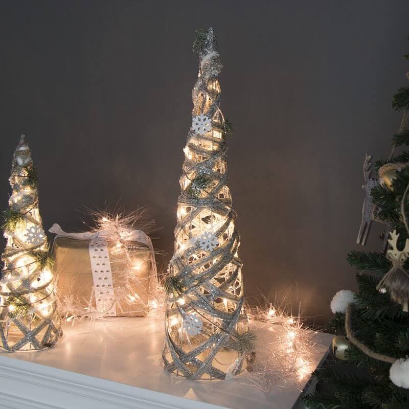 Glam Christmas Decor Ideas for a Luxe Look 36
