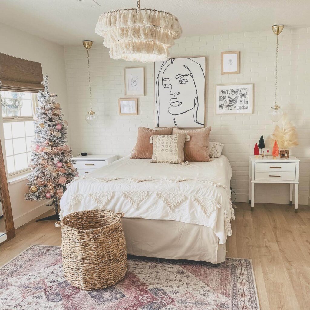 Christmas Bedroom Decor Ideas for Cozy Vibes 36