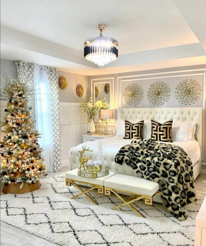 Glam Christmas Decor Ideas for a Luxe Look 37