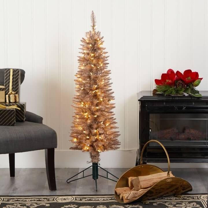 Glam Christmas Decor Ideas for a Luxe Look 39