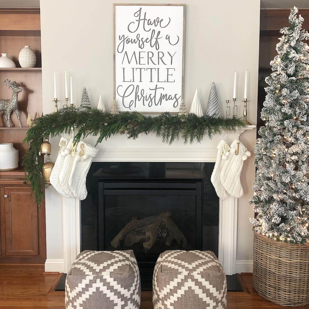 Christmas Mantel Decor Ideas to Try This Year 4