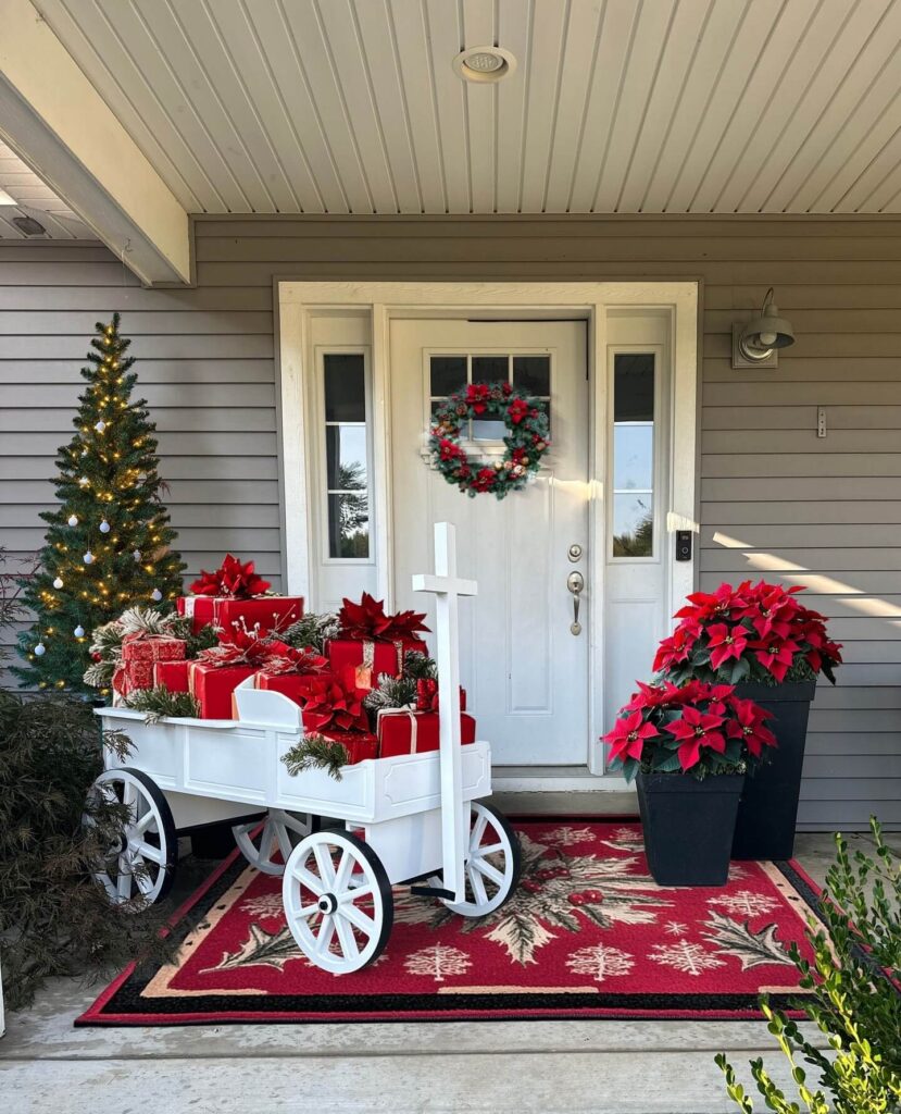Front Porch Christmas Decor Ideas to Try Now 4