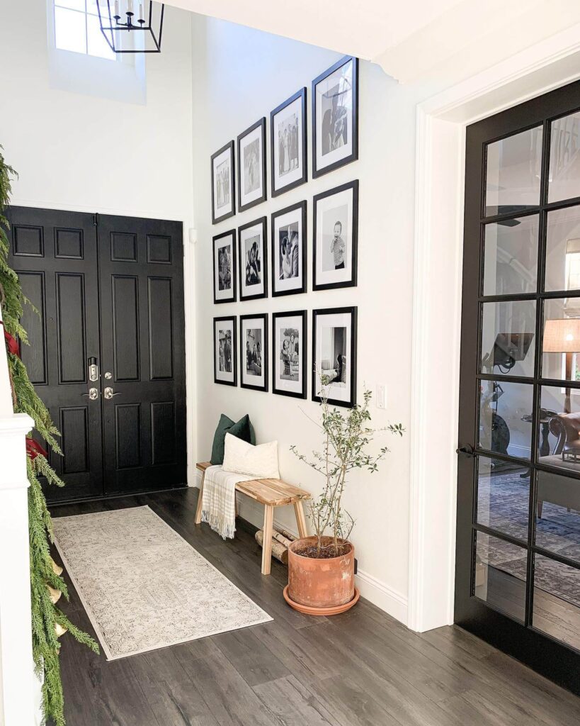 Christmas Entryway Ideas to Welcome Guests 4