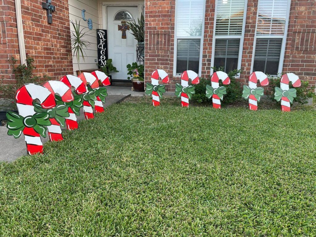 Christmas Yard Decor Ideas That Shine Bright 4
