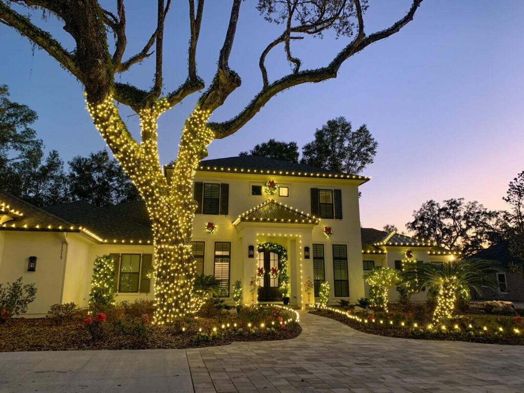 Christmas Lighting Ideas to Brighten the Season 4