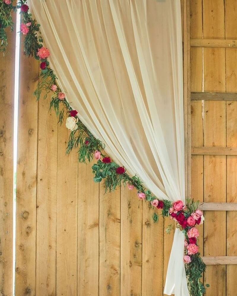 Curtain Color Ideas to Refresh Any Room 5
