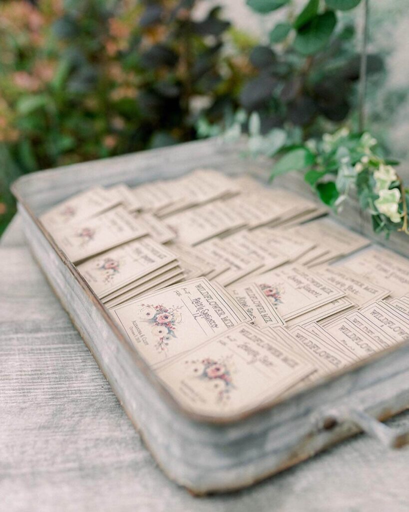 Wedding Place Card Ideas to Wow Your Guests 6