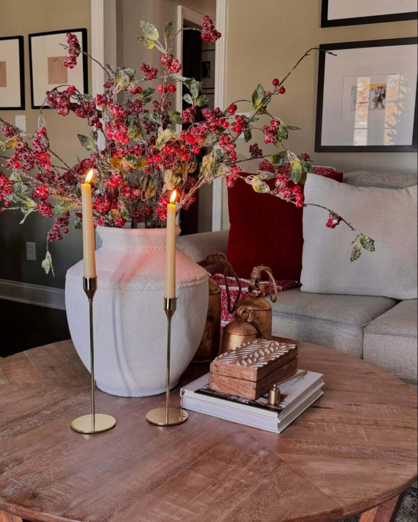 Small Space Christmas Decorating Ideas That Pop 7