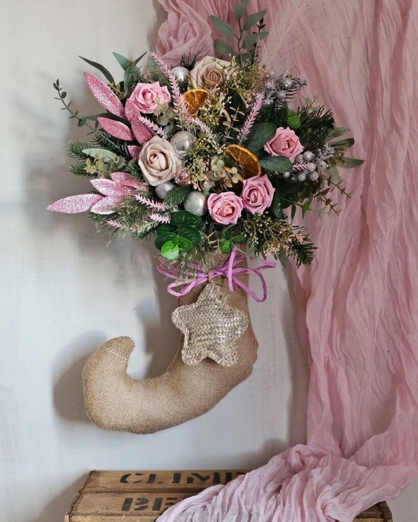 Pink Christmas Decor Ideas You’ll Love 7