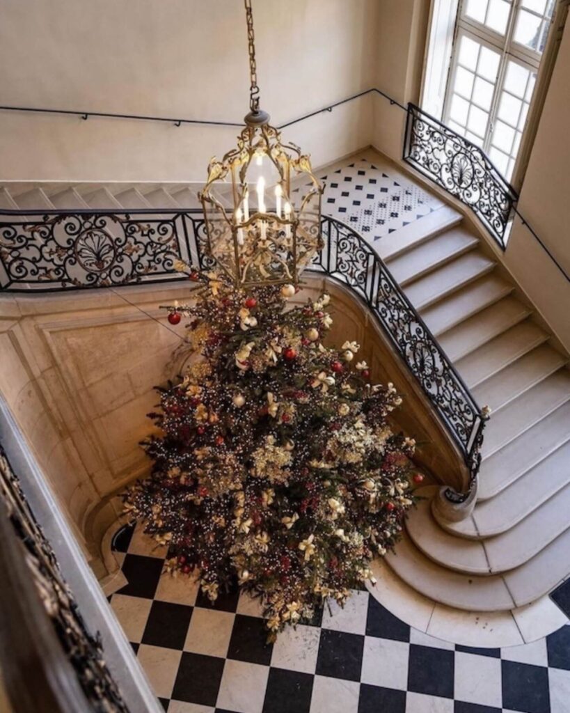 Christmas Tree Decor Ideas for Every Style 7