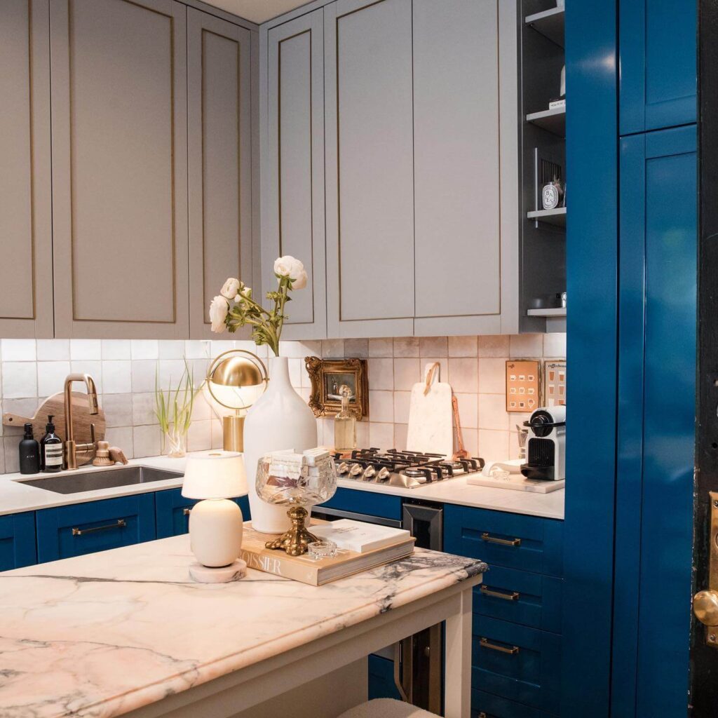 Trending Kitchen Cabinet Colors to Try Now 8