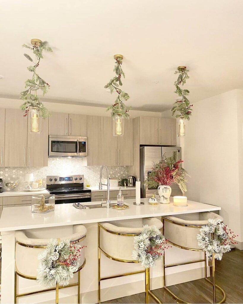 Glam Christmas Decor Ideas for a Luxe Look 8