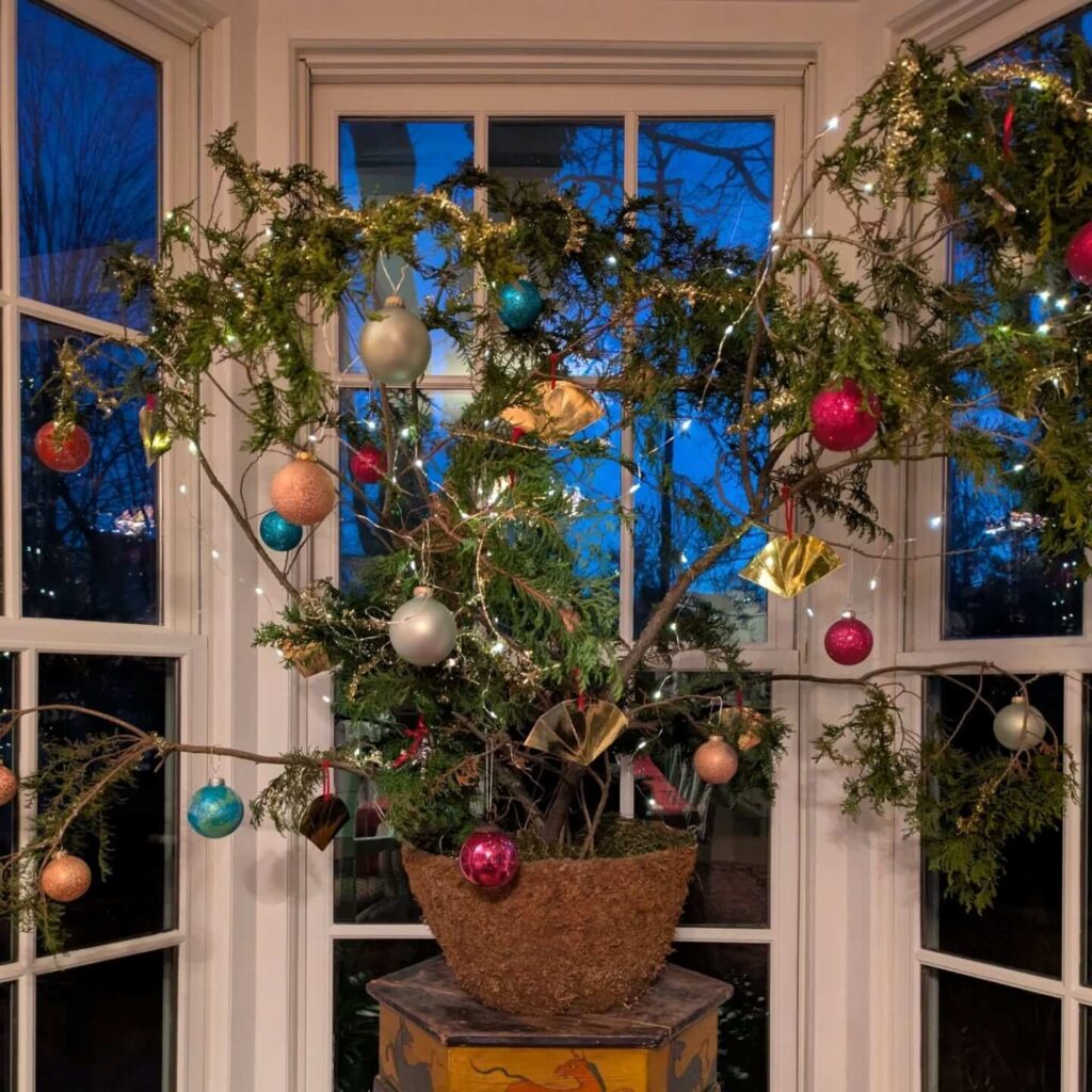 Christmas Tree Decor Ideas for Every Style 8