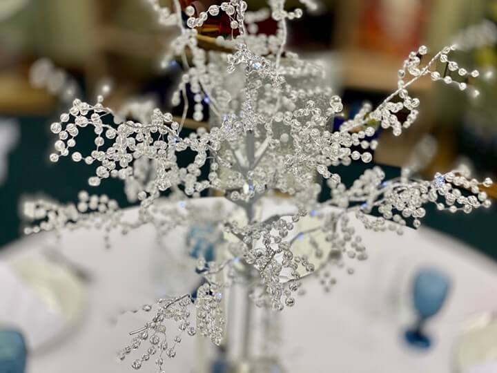 Blue and White Christmas Decor Ideas to Try 8