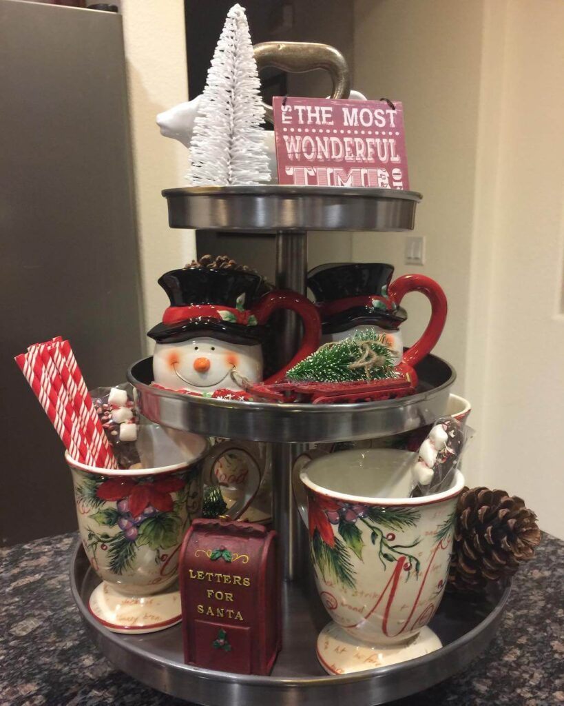 Christmas Vignette Ideas for Every Space 9