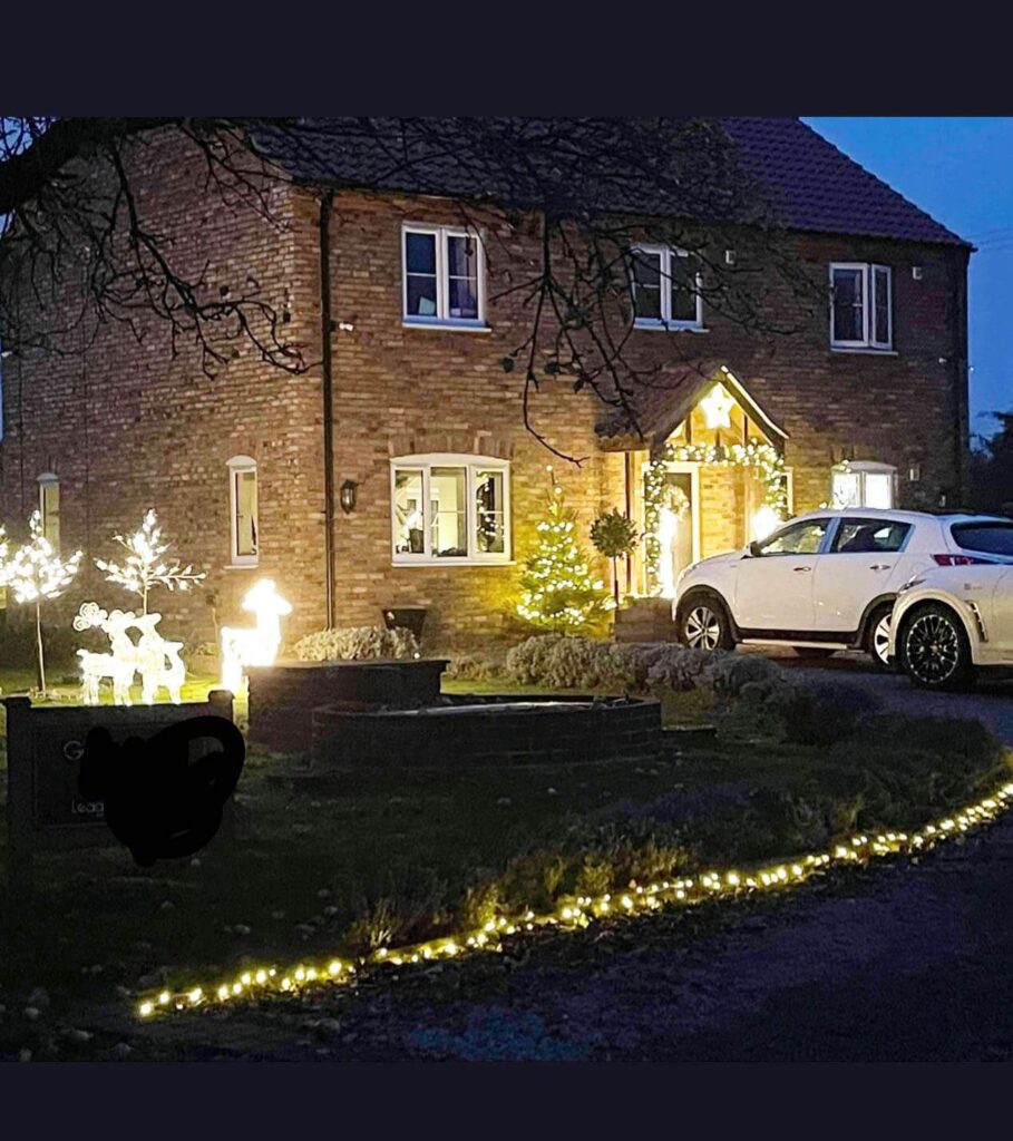 Christmas Outdoor Decorating Ideas to Wow 9