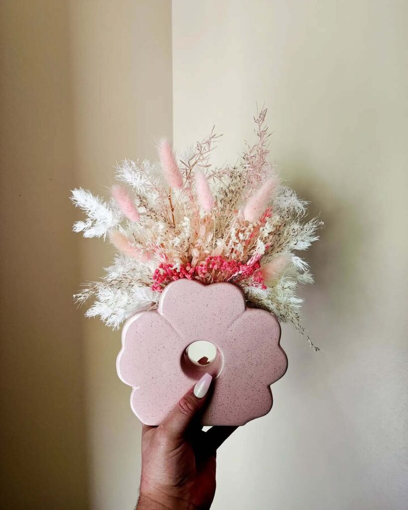 Pink Christmas Decor Ideas You’ll Love 9