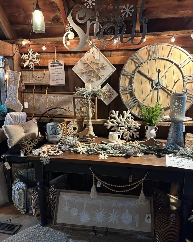 Farmhouse Christmas Decor Ideas You’ll Love 9