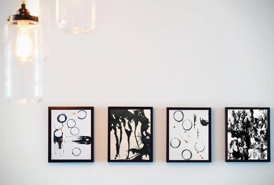 Creative Gallery Wall Layouts You’ll Love 9