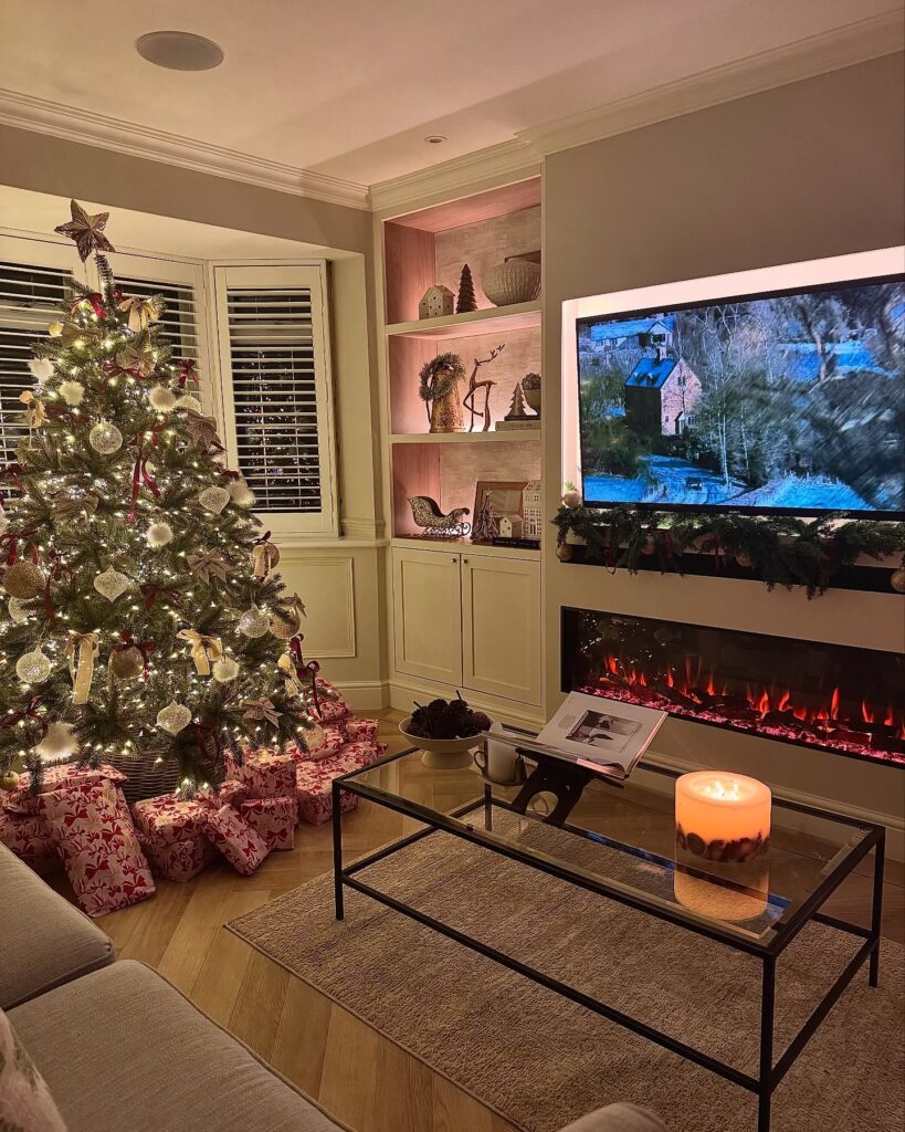 Christmas Decor Ideas for Every Style & Space 9
