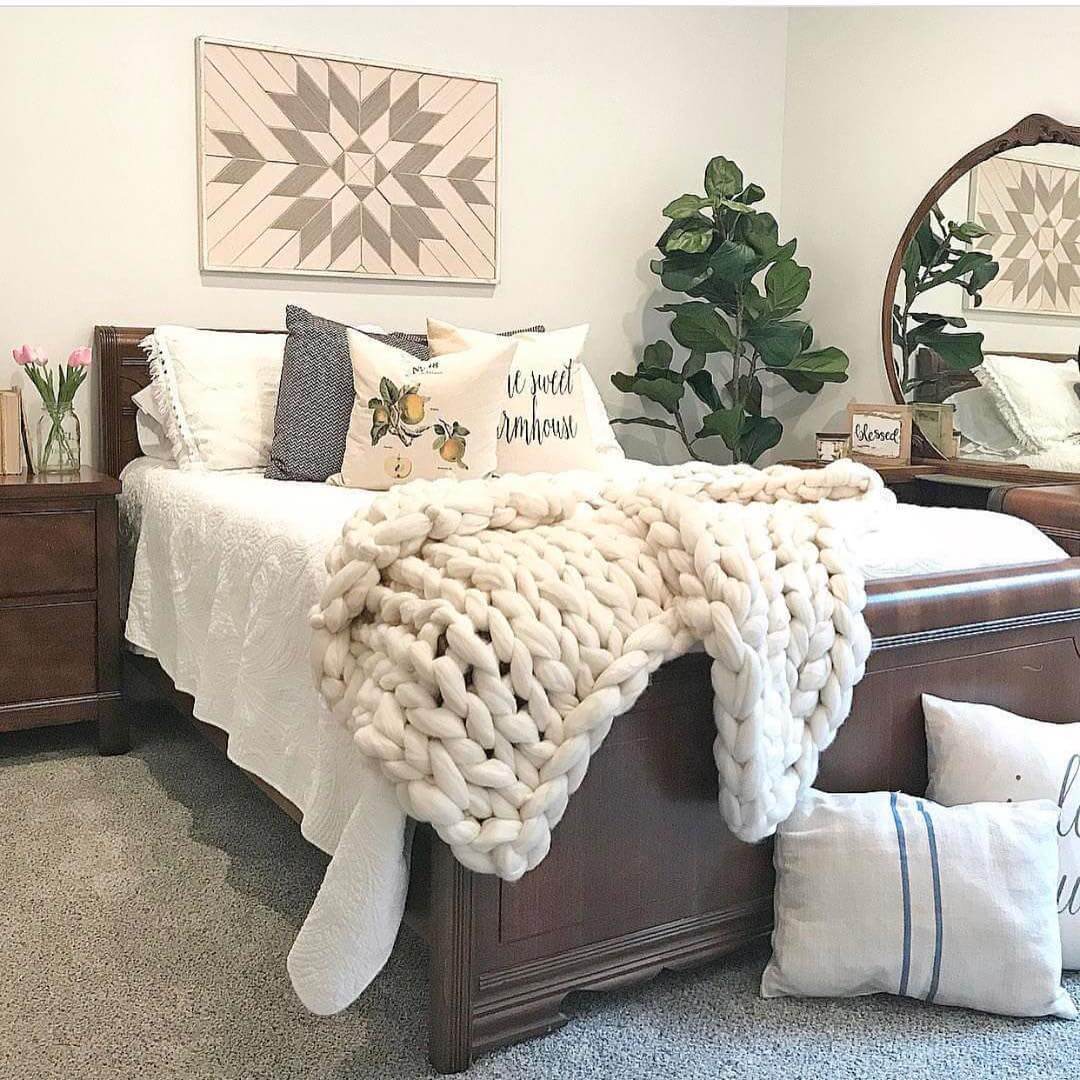 Create a Dreamy Rustic Farmhouse Bedroom Today 1